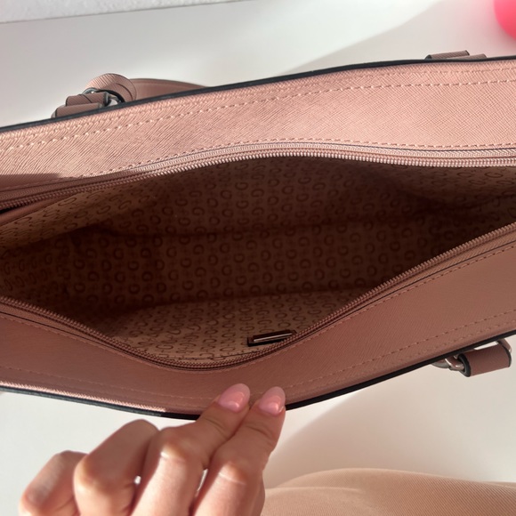 New guess Bag 3 compartment// Cartera nueva guess 3 compartimiento - Picture 3 of 6